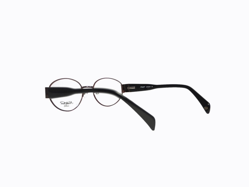 NICOLETA BUCHE 32025 NICOLETA BUCHE 32025